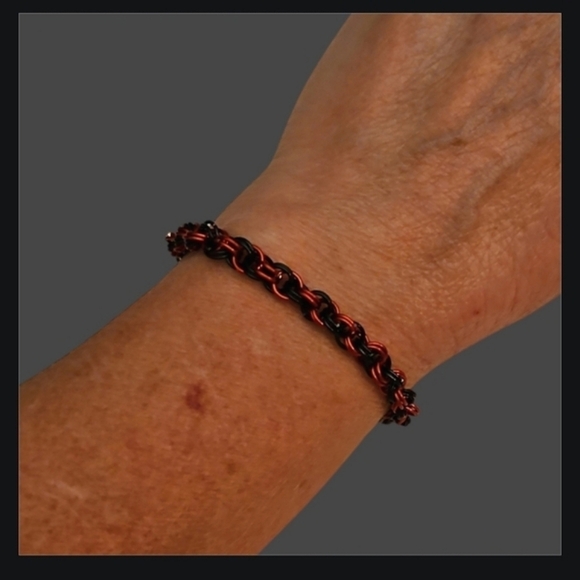 3/$30 Dainty Red & Black Chainmaille Tennis Bracelet - Picture 1 of 5